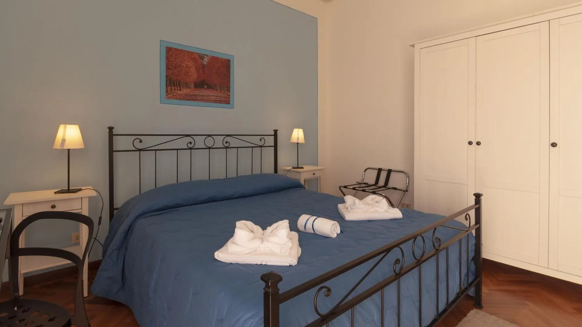 B&B Cento Passi Dalle Mura Lucca Italy